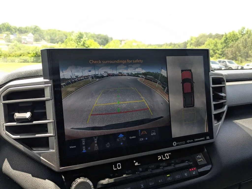 2022 Toyota Tundra 4WD Limited thumbnail 17
