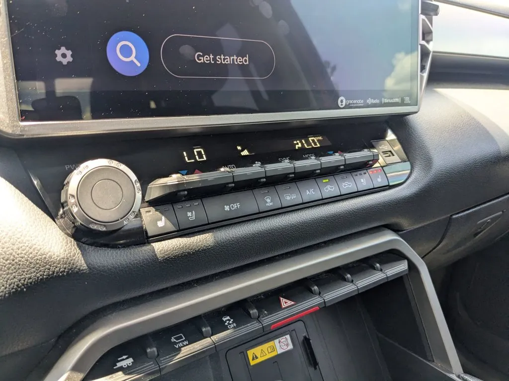 2022 Toyota Tundra 4WD Limited thumbnail 18
