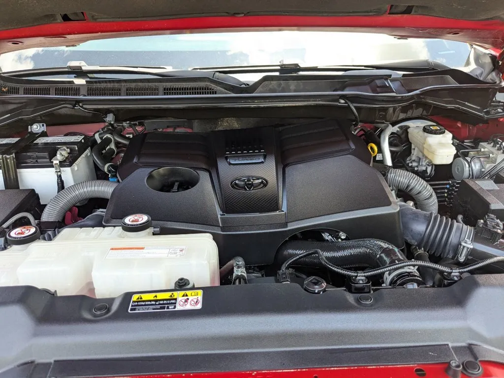 2022 Toyota Tundra 4WD Limited thumbnail 30