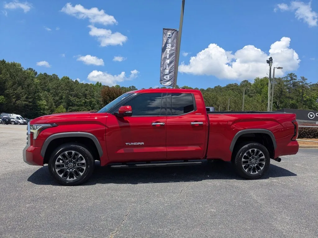 2022 Toyota Tundra 4WD Limited thumbnail 8