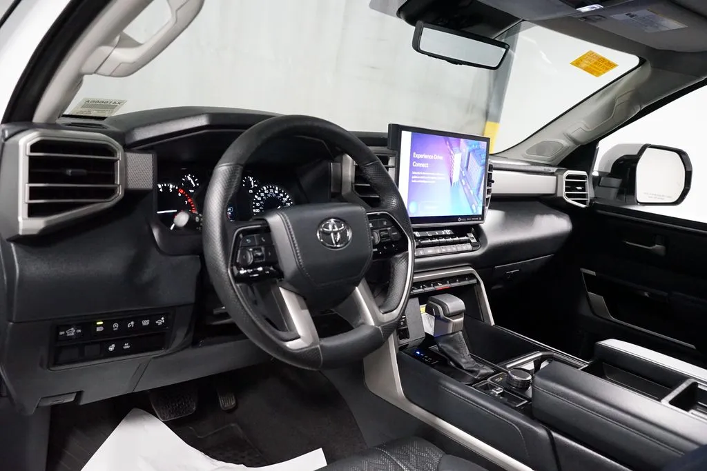 2022 Toyota Tundra Limited thumbnail 12