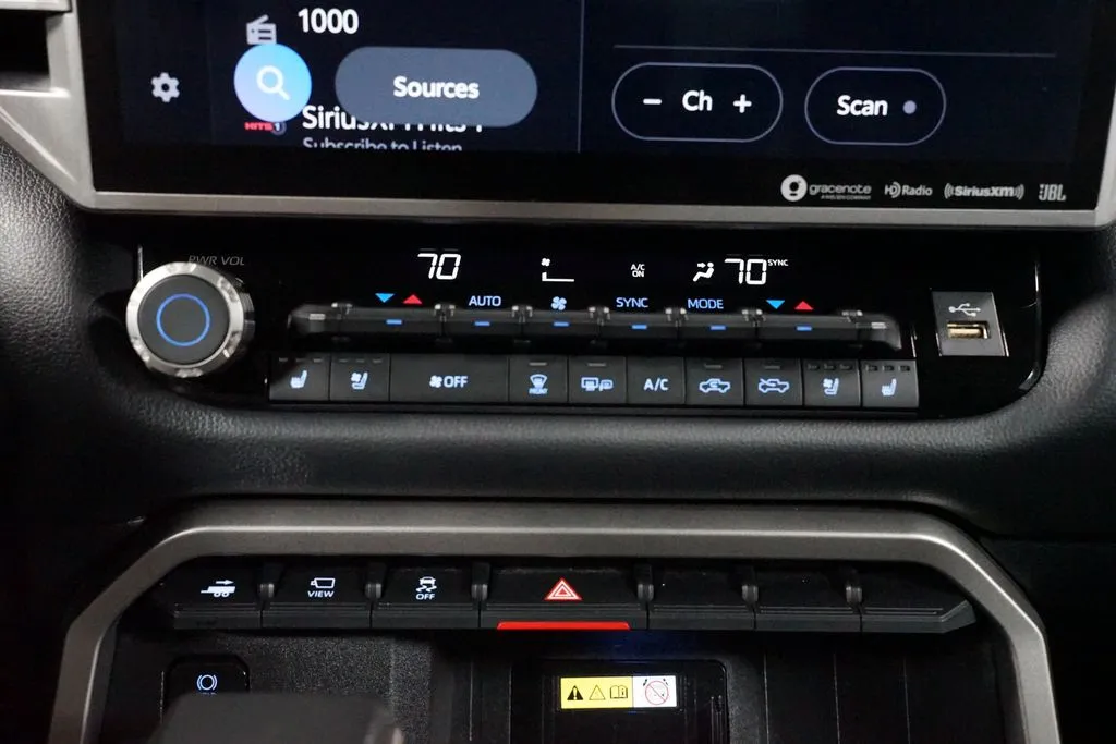2022 Toyota Tundra Limited thumbnail 22