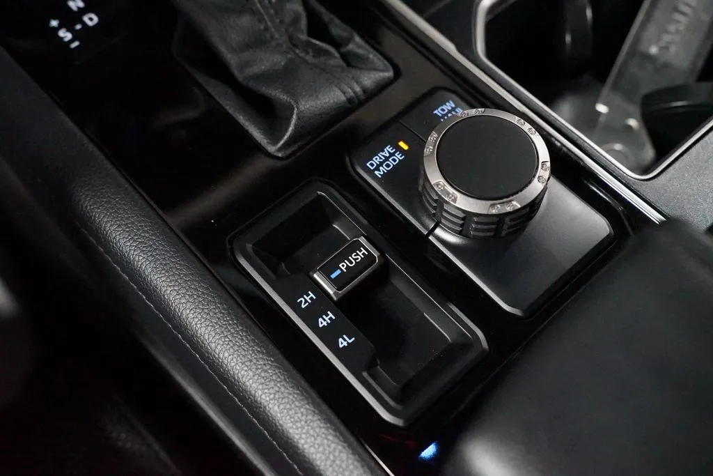 2022 Toyota Tundra Limited thumbnail 24