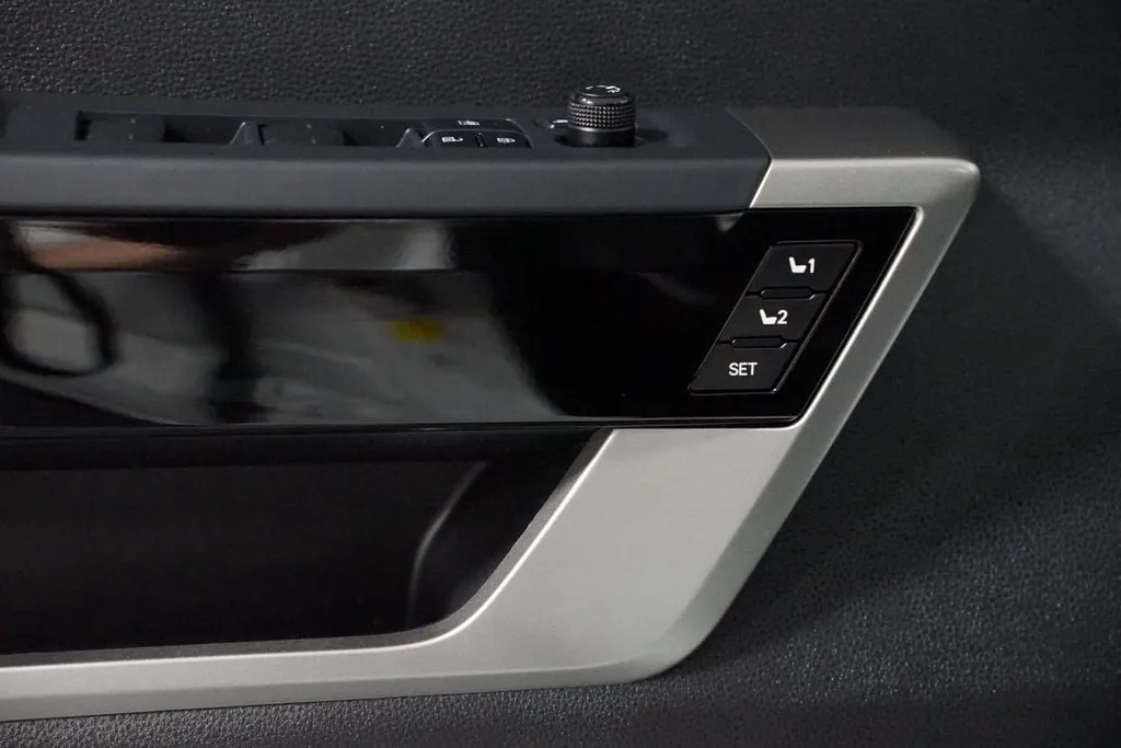 2022 Toyota Tundra Limited thumbnail 35