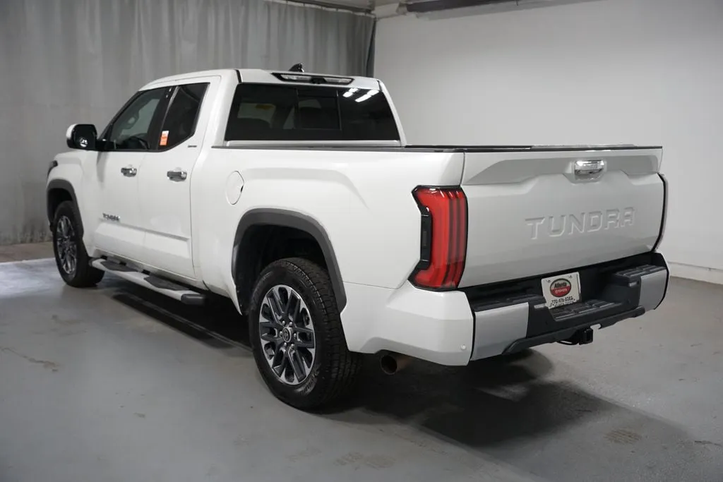 2022 Toyota Tundra Limited thumbnail 6