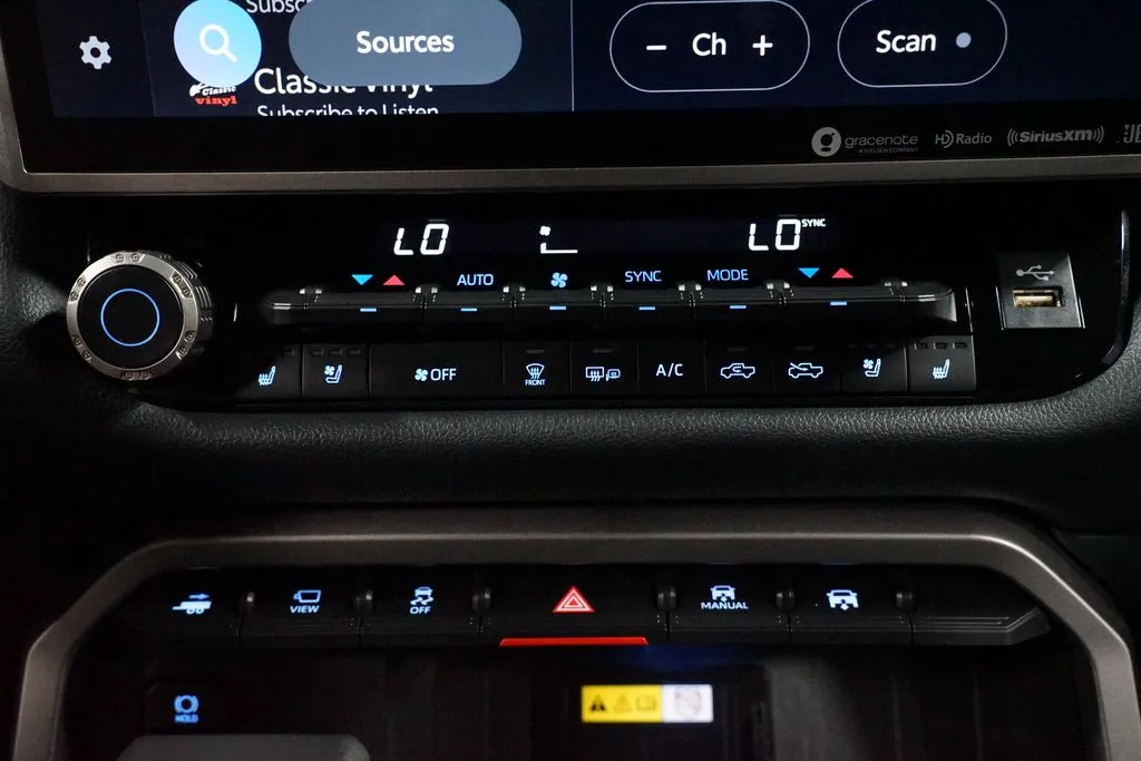 2022 Toyota Tundra Limited thumbnail 22