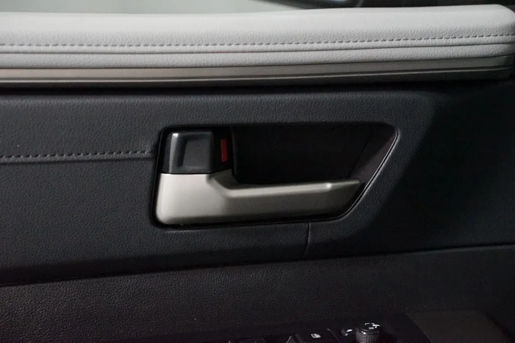 2022 Toyota Tundra Limited thumbnail 35