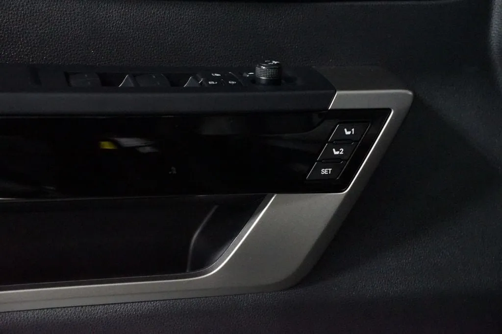 2022 Toyota Tundra Limited thumbnail 36