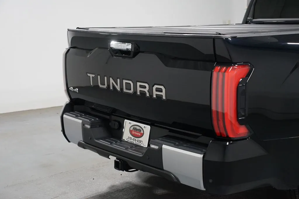 2022 Toyota Tundra Limited thumbnail 9