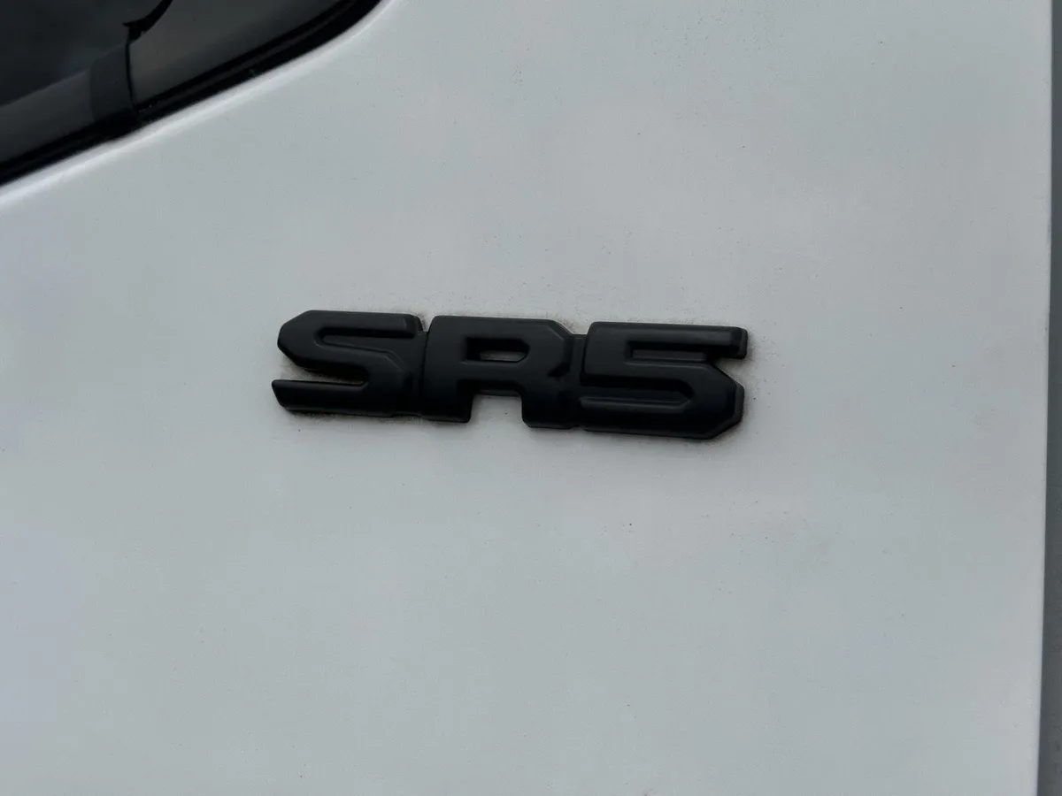 2022 Toyota Tundra SR5 thumbnail 10