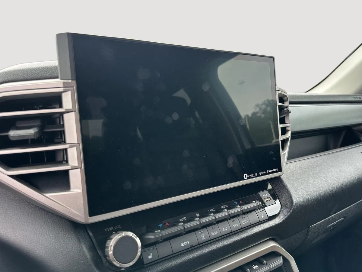 2022 Toyota Tundra SR5 thumbnail 12