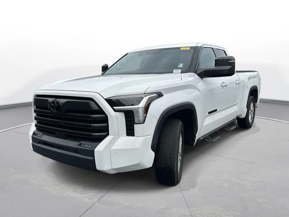 2022 Toyota Tundra SR5 thumbnail 2