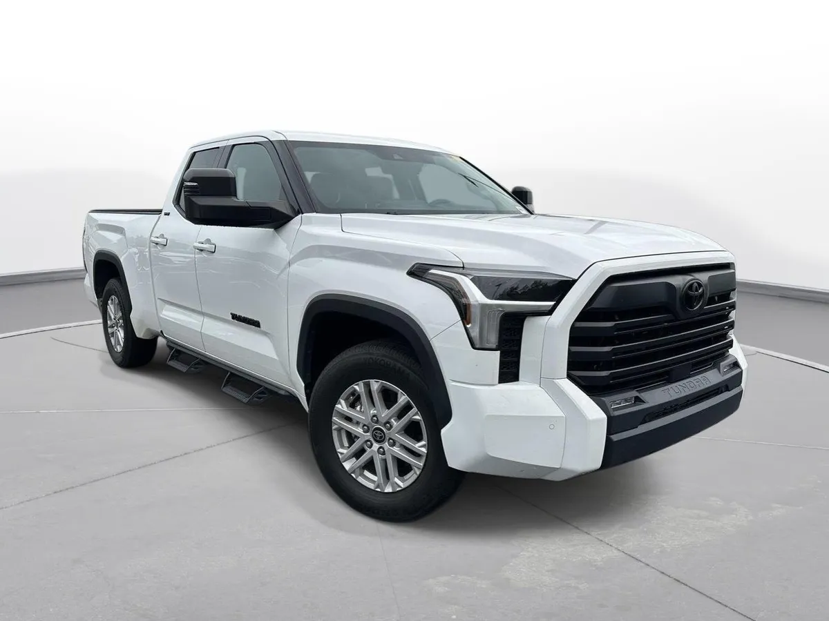 2022 Toyota Tundra SR5 thumbnail 4