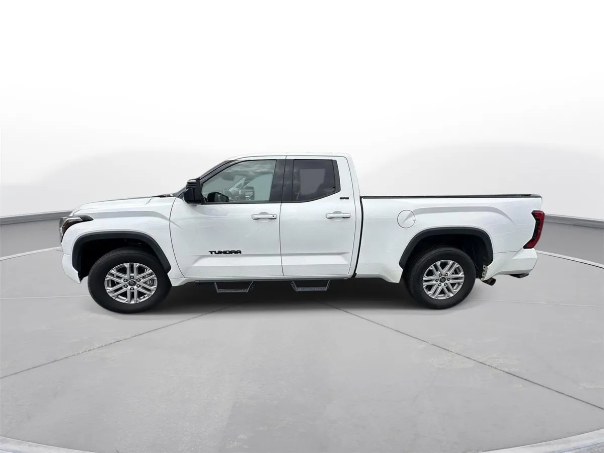 2022 Toyota Tundra SR5 thumbnail 9