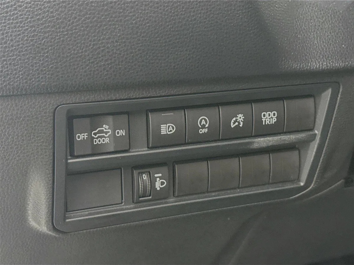 2022 Toyota Tundra SR5 thumbnail 14