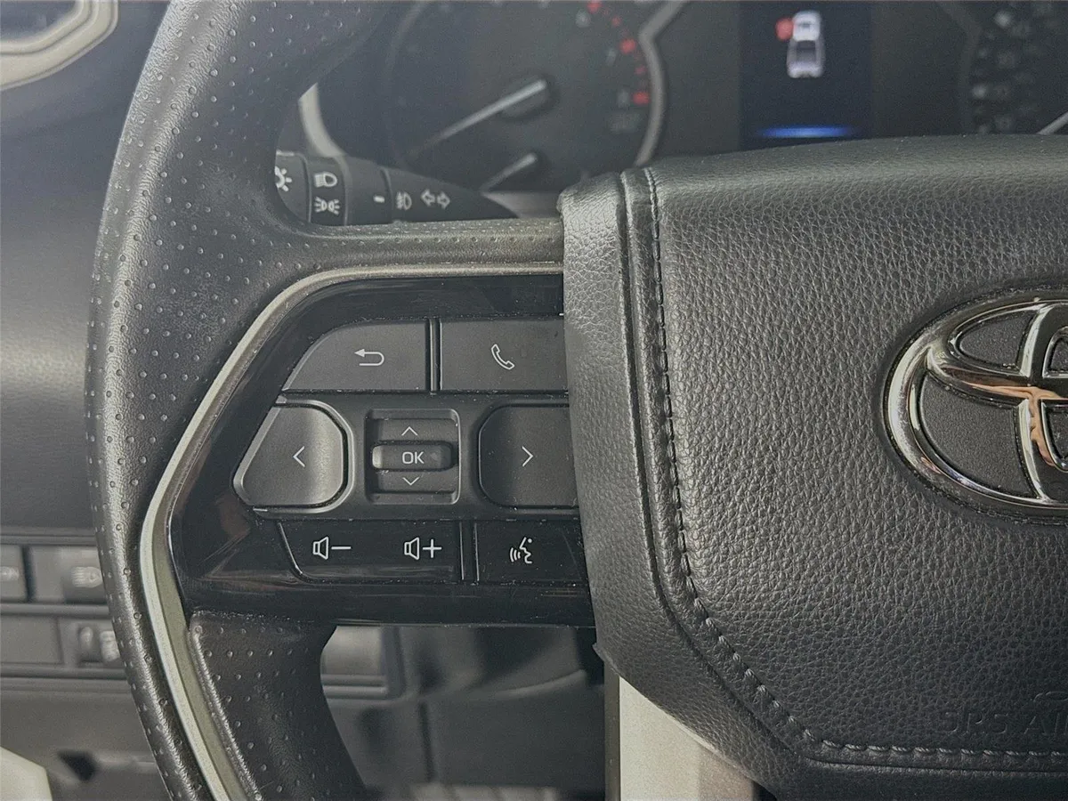 2022 Toyota Tundra SR5 thumbnail 17