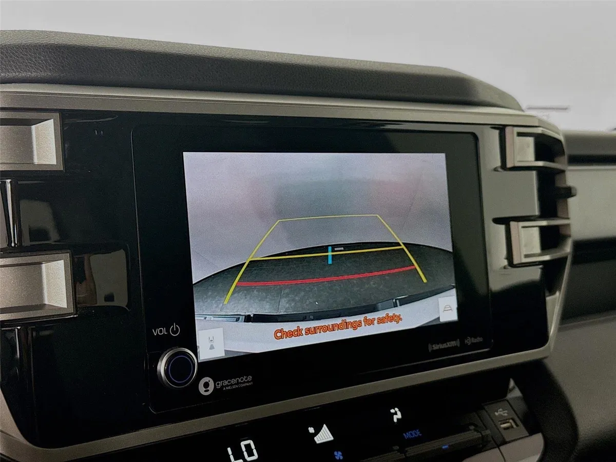 2022 Toyota Tundra SR5 thumbnail 25