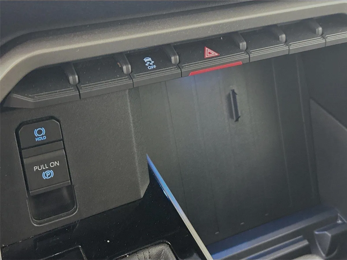 2022 Toyota Tundra SR5 thumbnail 28