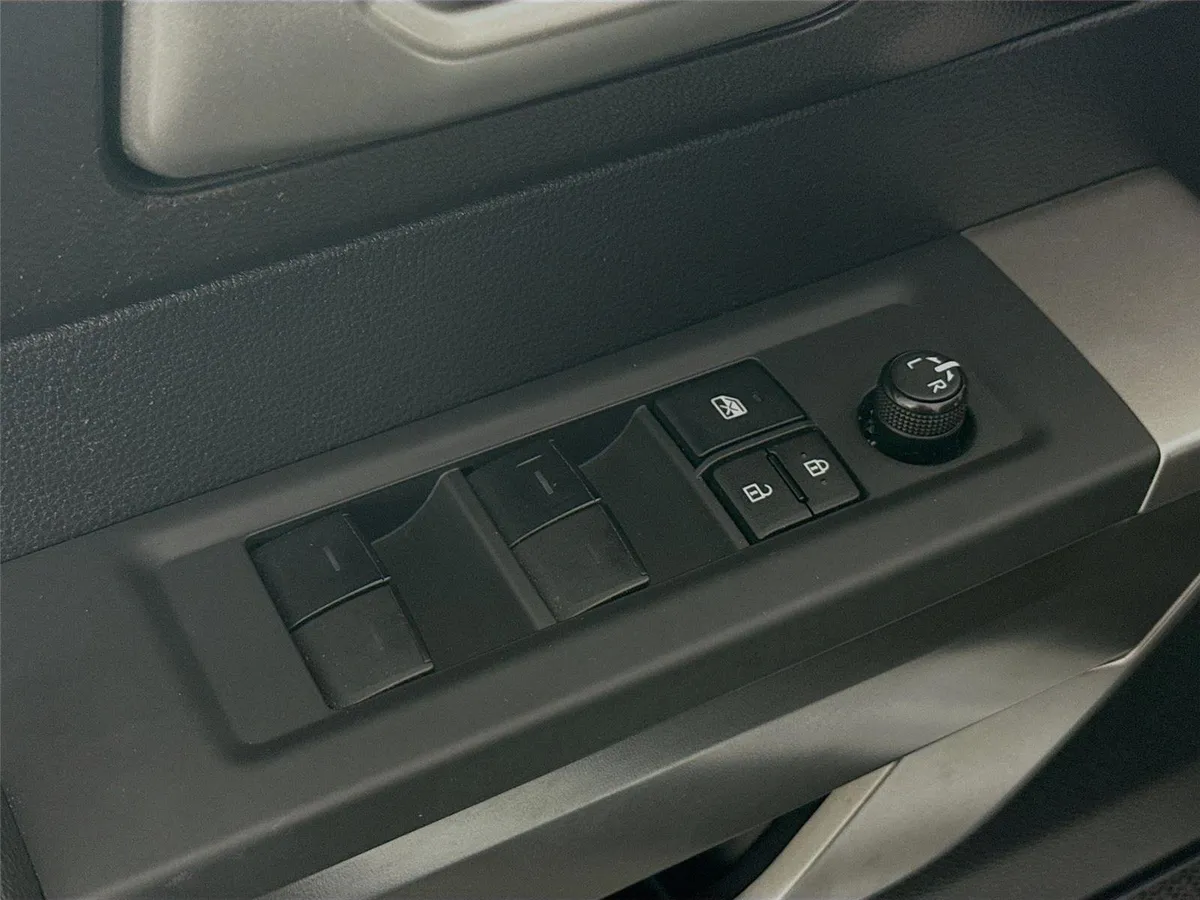 2022 Toyota Tundra SR5 thumbnail 30