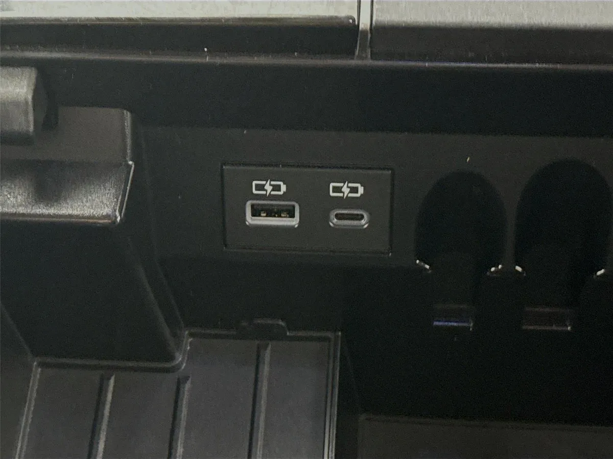 2022 Toyota Tundra SR5 thumbnail 36