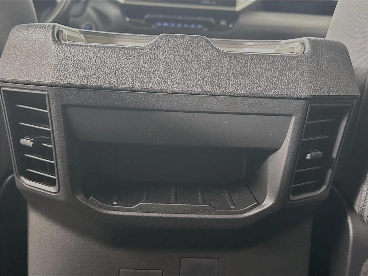 2022 Toyota Tundra SR5 thumbnail 38