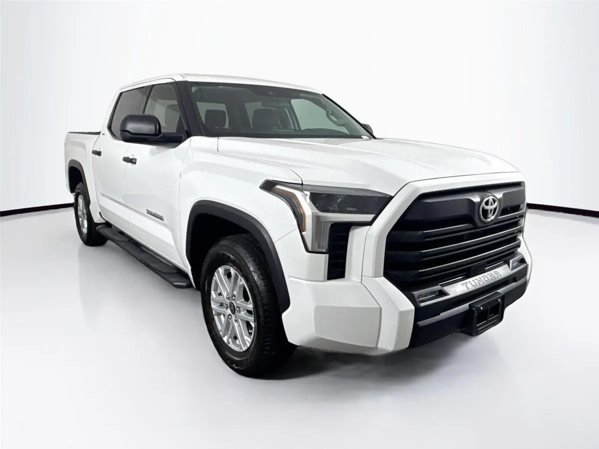 2022 Toyota Tundra SR5 thumbnail 4