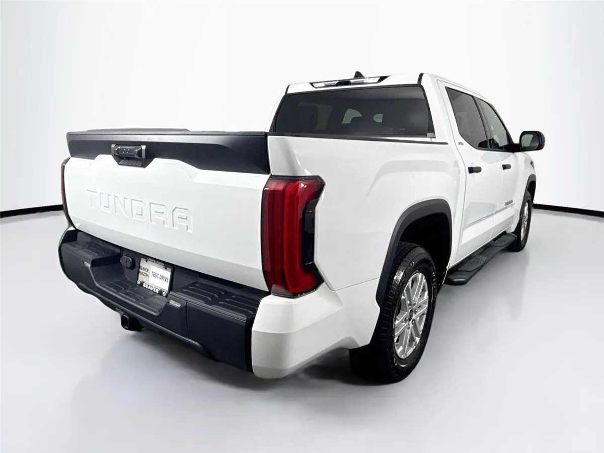 2022 Toyota Tundra SR5 thumbnail 6
