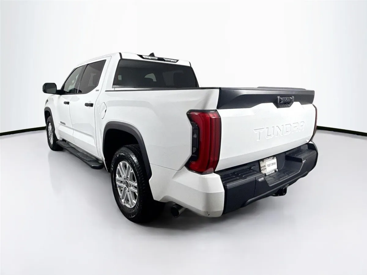 2022 Toyota Tundra SR5 thumbnail 8