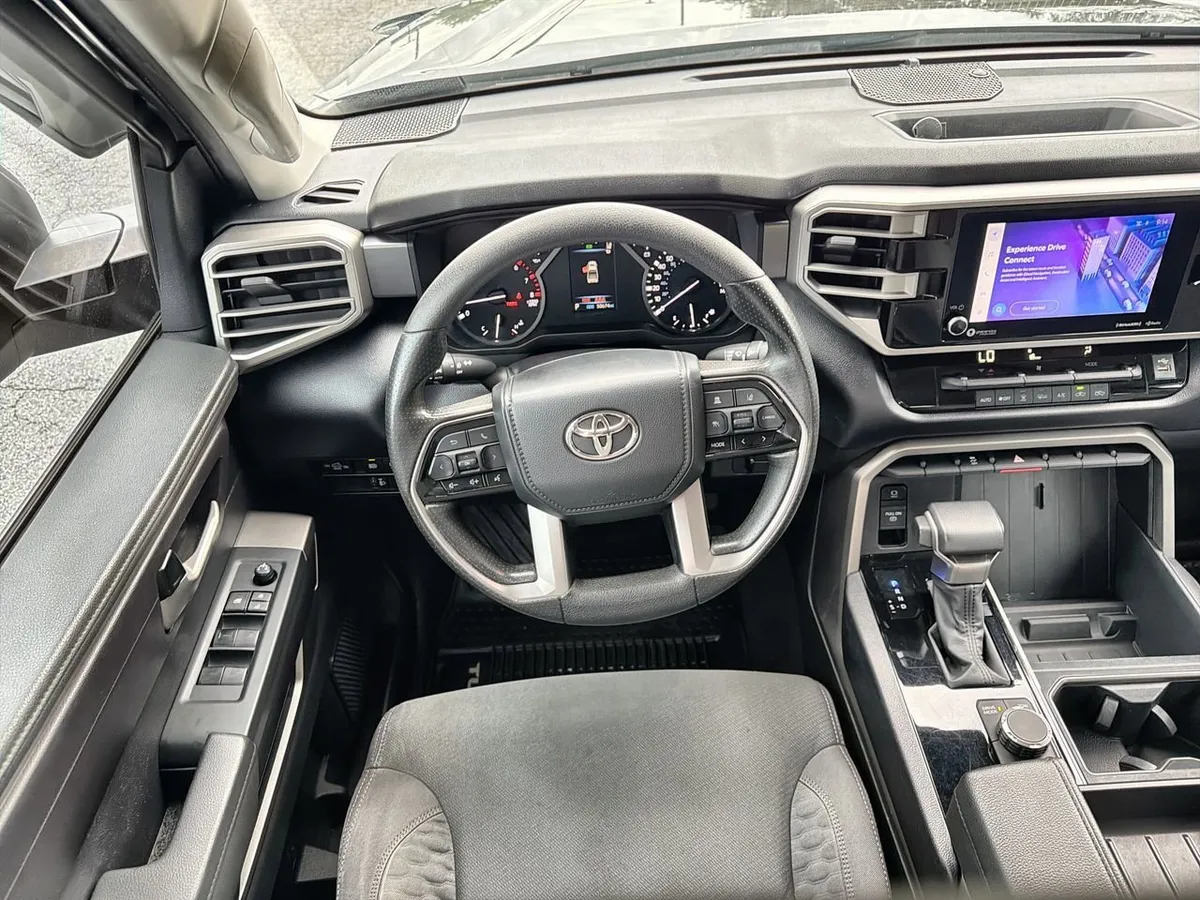 2022 Toyota Tundra SR5 thumbnail 10