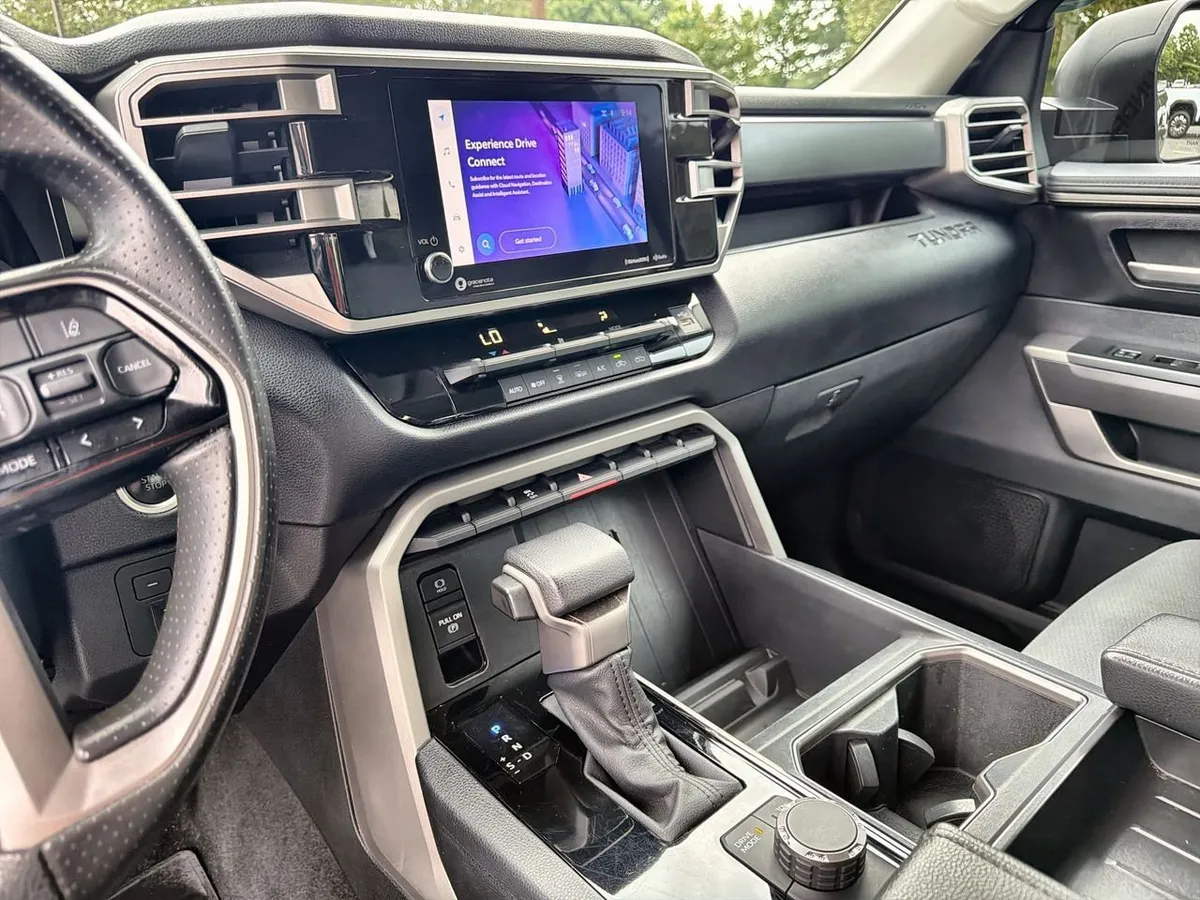 2022 Toyota Tundra SR5 thumbnail 11