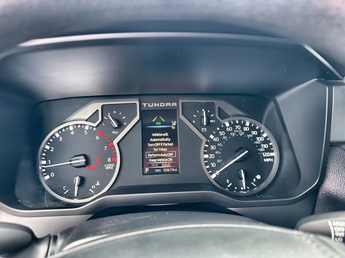 2022 Toyota Tundra SR5 thumbnail 12