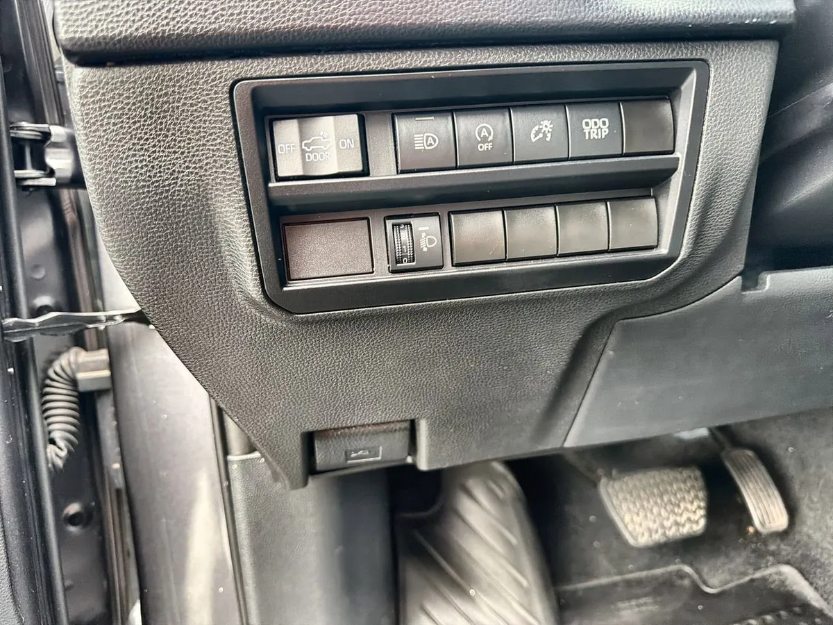 2022 Toyota Tundra SR5 thumbnail 15