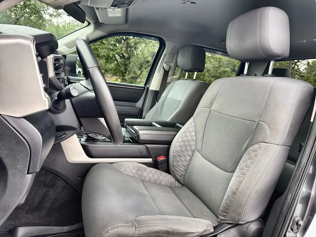 2022 Toyota Tundra SR5 thumbnail 16