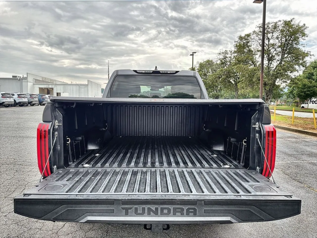 2022 Toyota Tundra SR5 thumbnail 21