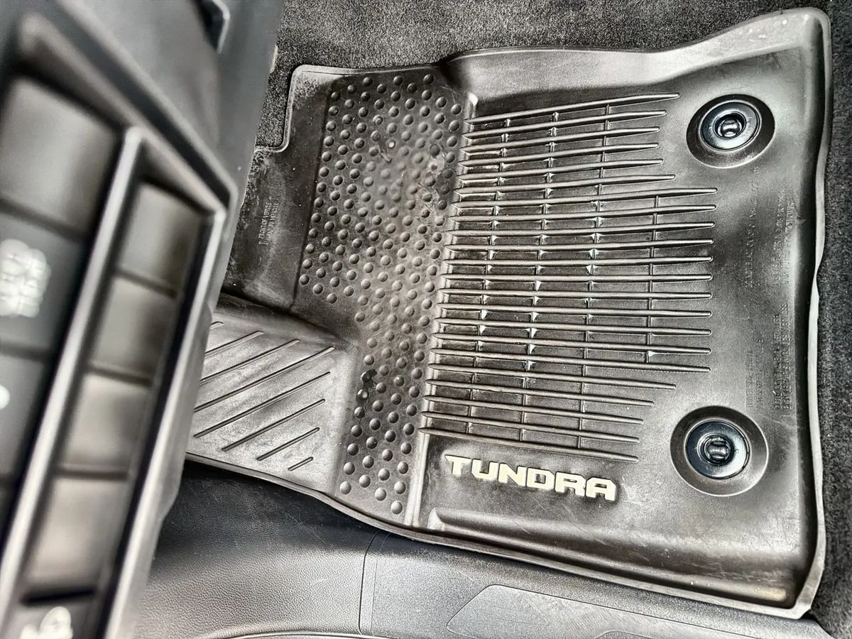 2022 Toyota Tundra SR5 thumbnail 30
