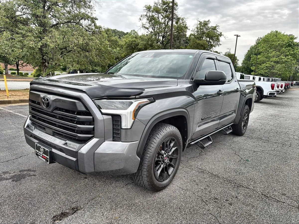 2022 Toyota Tundra SR5 thumbnail 4
