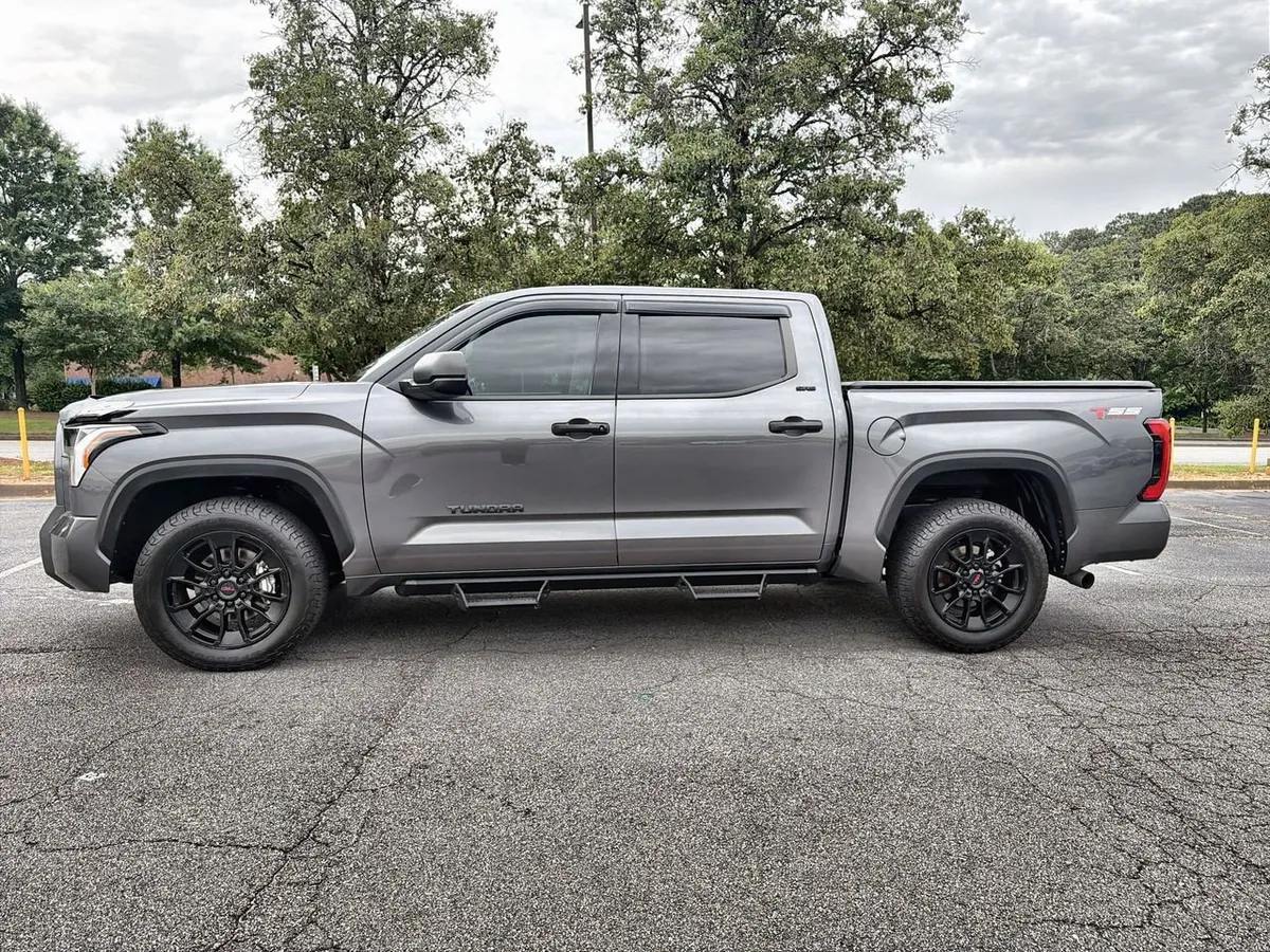 2022 Toyota Tundra SR5 thumbnail 5