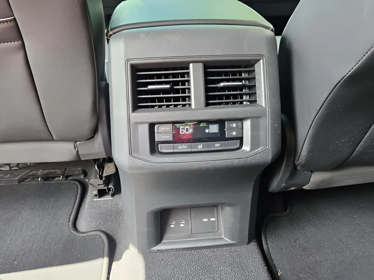 2022 Volkswagen Atlas 2.0T SE w/Technology thumbnail 10
