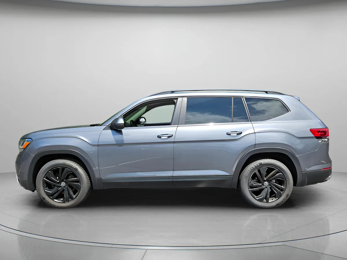 2022 Volkswagen Atlas 2.0T SE w/Technology thumbnail 2