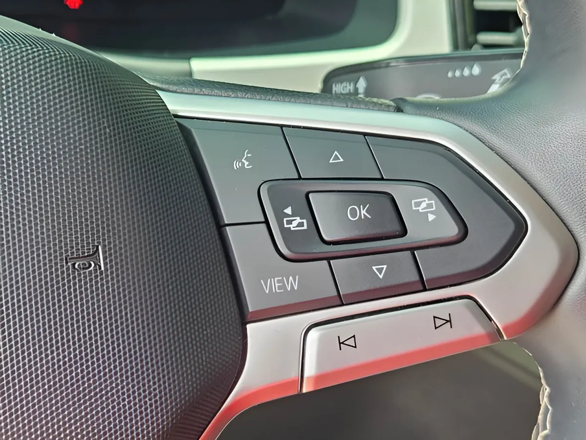 2022 Volkswagen Atlas 2.0T SE w/Technology thumbnail 21