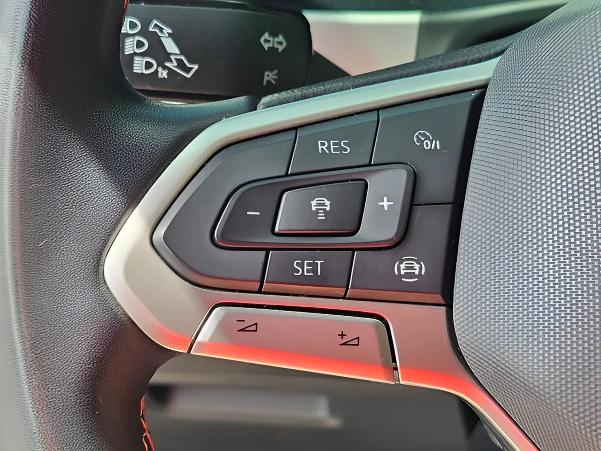 2022 Volkswagen Atlas 2.0T SE w/Technology thumbnail 22