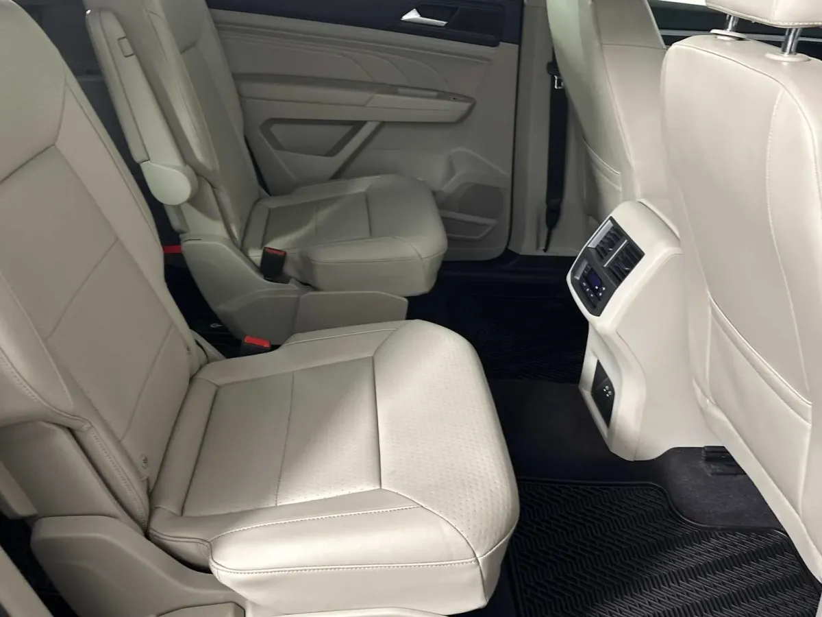 2022 Volkswagen Atlas 3.6L V6 SE w/Technology thumbnail 19