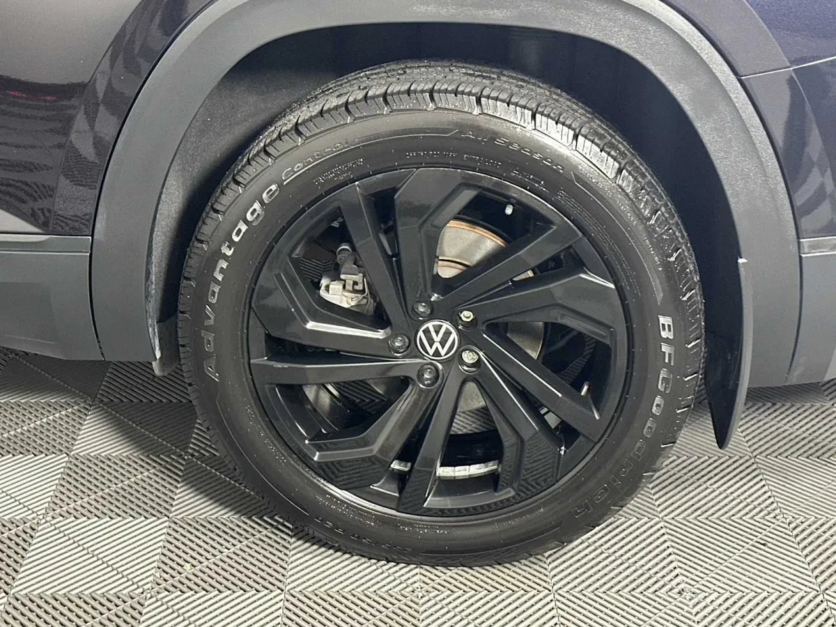 2022 Volkswagen Atlas 3.6L V6 SE w/Technology thumbnail 22