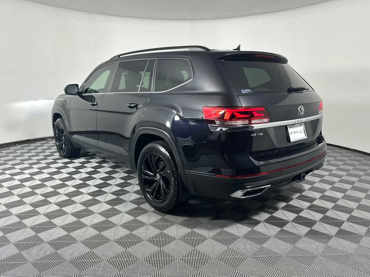 2022 Volkswagen Atlas 3.6L V6 SE w/Technology thumbnail 6