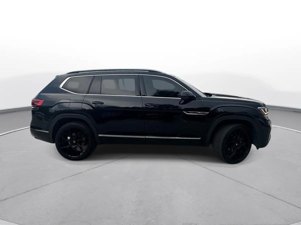 2022 Volkswagen Atlas 3.6L V6 SEL Premium R-Line thumbnail 5