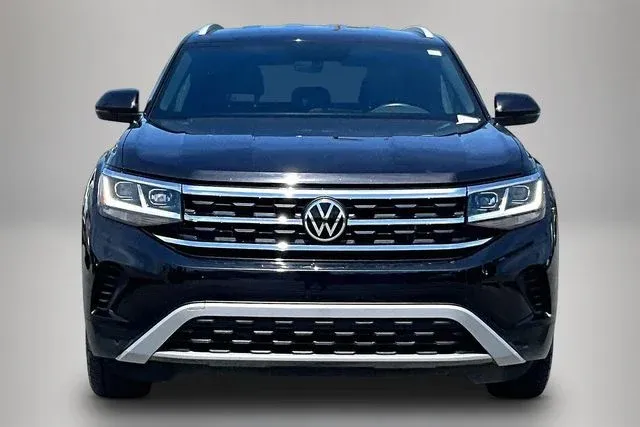 2022 Volkswagen Atlas Cross Sport 3.6L V6 SE w/Technology thumbnail 3