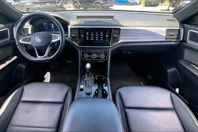 2022 Volkswagen Atlas Cross Sport 3.6L V6 SE w/Technology thumbnail 7