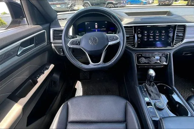 2022 Volkswagen Atlas Cross Sport 3.6L V6 SE w/Technology thumbnail 8