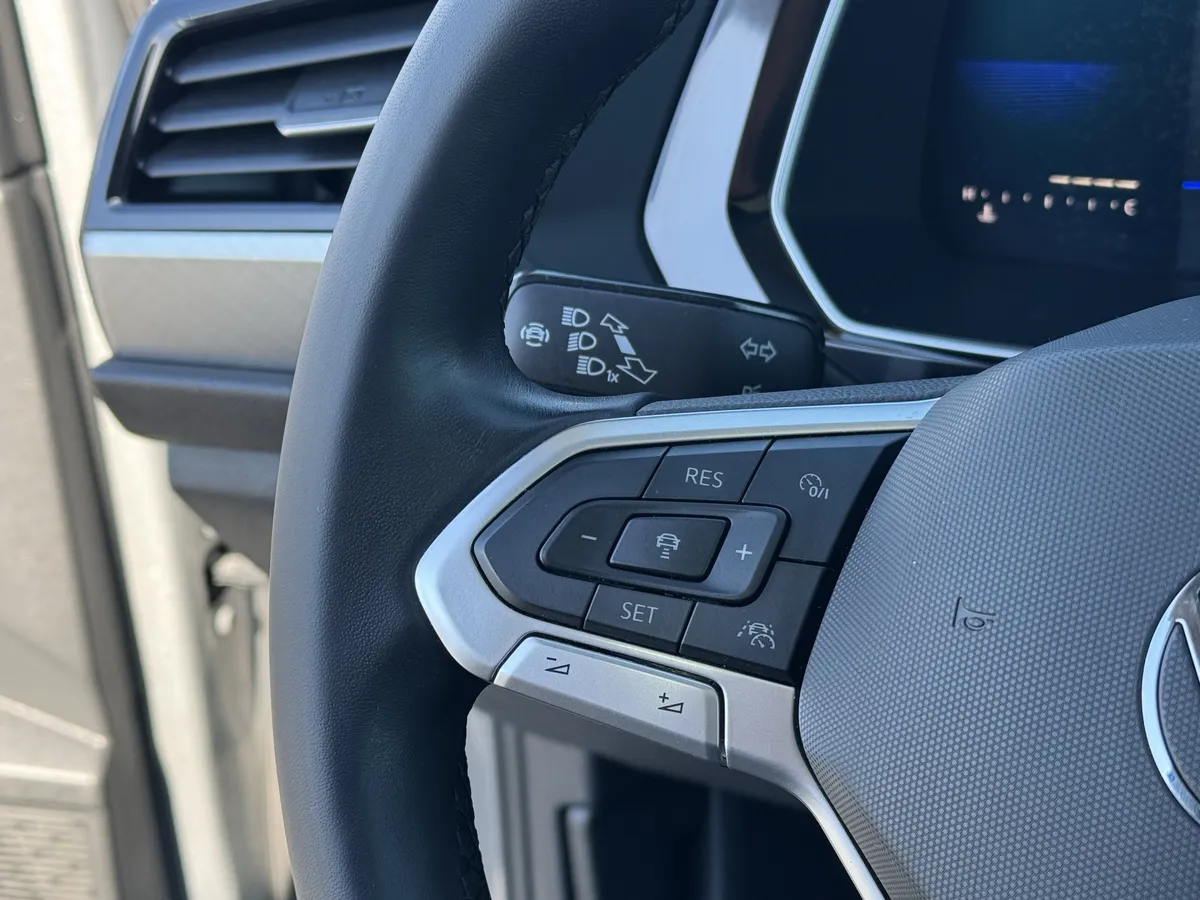 2022 Volkswagen Jetta SE thumbnail 19