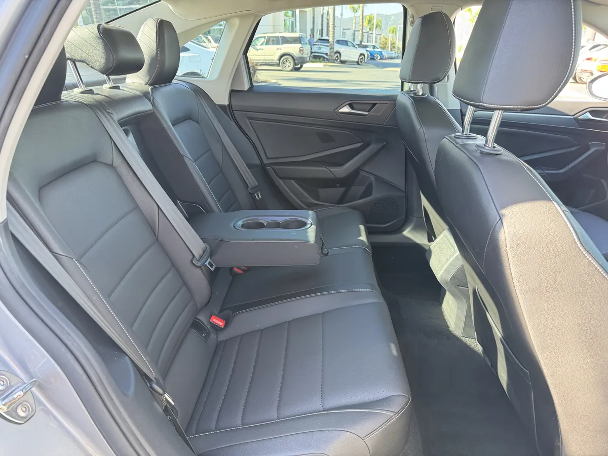 2022 Volkswagen Jetta SE thumbnail 33